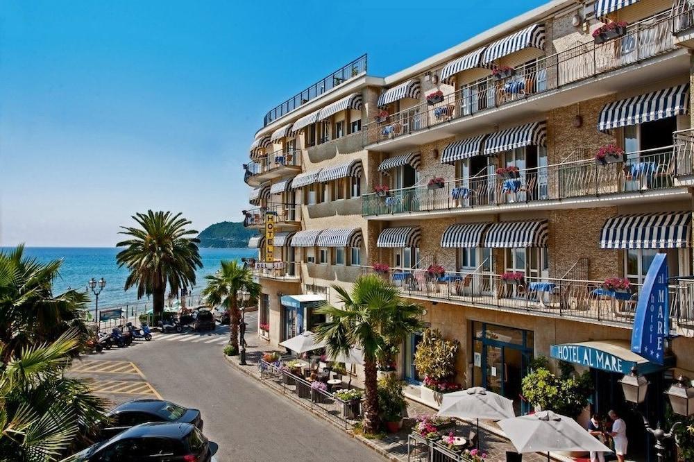 Hotel Bel Sit Alassio Ngoại thất bức ảnh