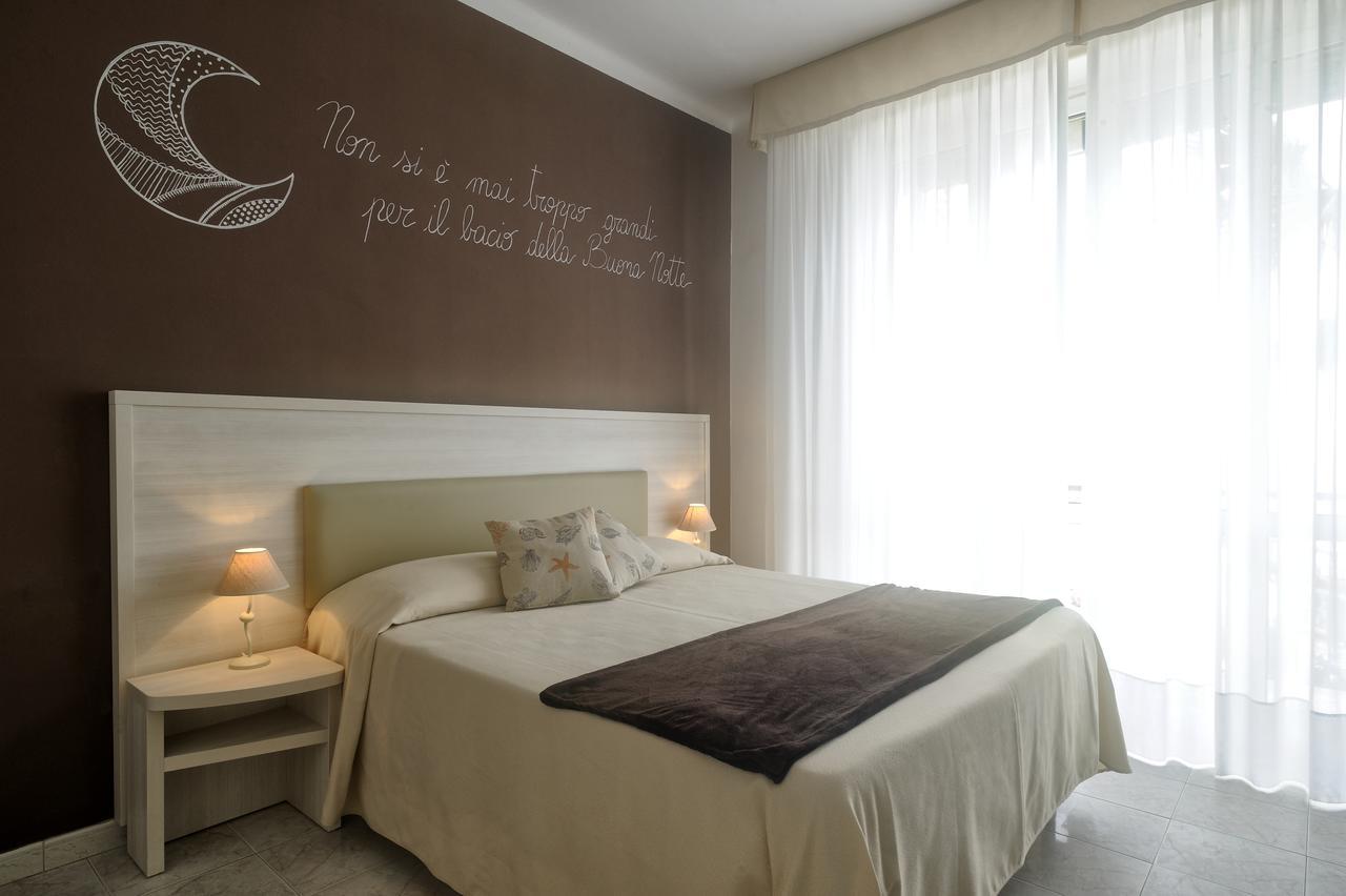Hotel Bel Sit Alassio Ngoại thất bức ảnh